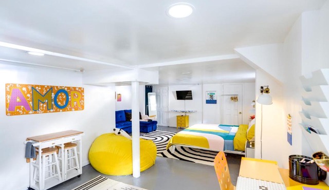 Gordon Square Studio about 4 Mi to Downtown Cleveland!