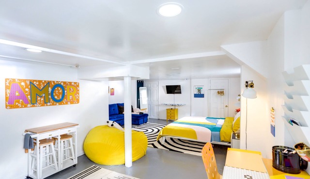 Gordon Square Studio ~ 4 Mi to Downtown Cleveland!