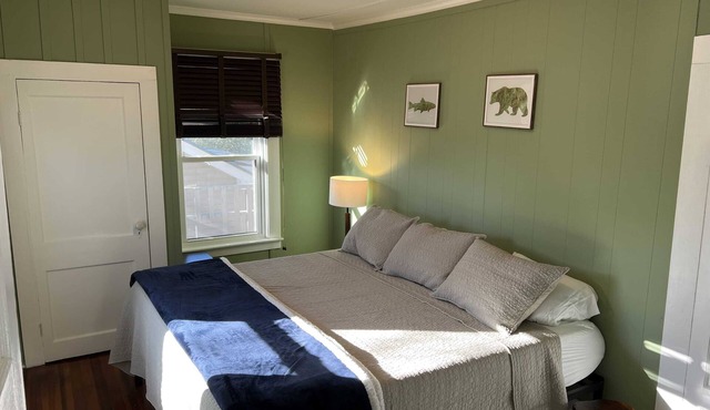 Gore Mountain Lift View Getaway: 5 Unit Complex