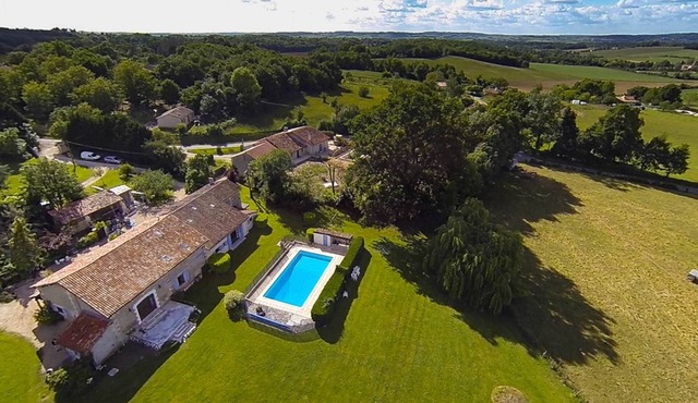 Gorgeous 16th Century Farmhouse - private swimming pool - stunning views