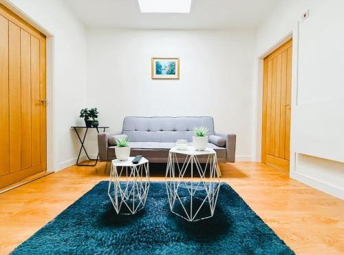 Gorgeous 1 bed flat, Sleeps 4, free Parking, Pet friendly, Pudsey, Leeds