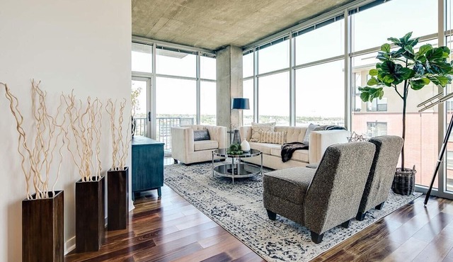 Gorgeous 10th floor fully furnished unit