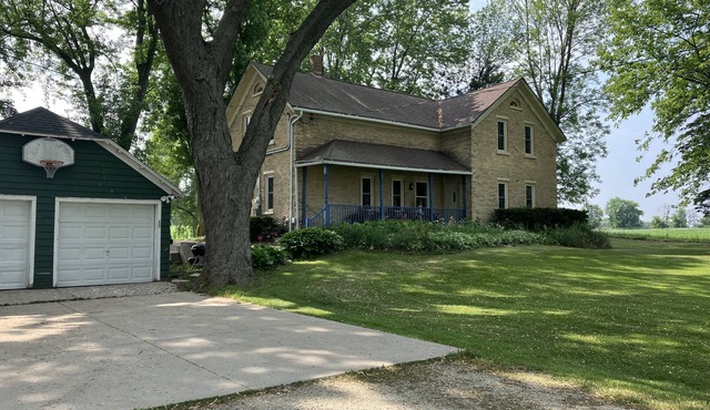 Gorgeous 1890 Remodeled Farmette on 4 acres