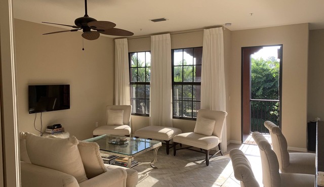 GORGEOUS 2/2 Condo Southwest Naples FL