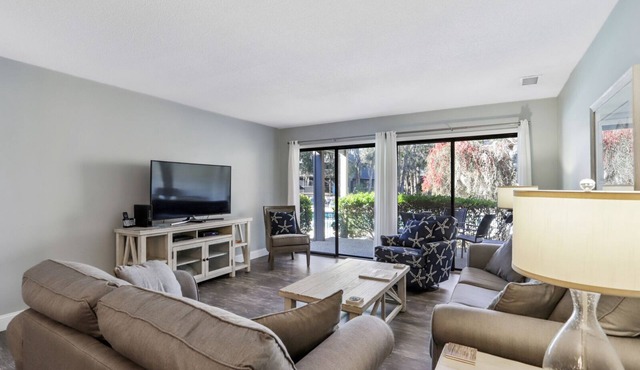 Gorgeous 2 BR 2.5 BA Shipyard Townhouse