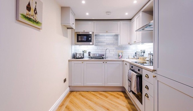 Gorgeous 2-bed barn in Beeston, ideal for couples & friends, sleeps 4!