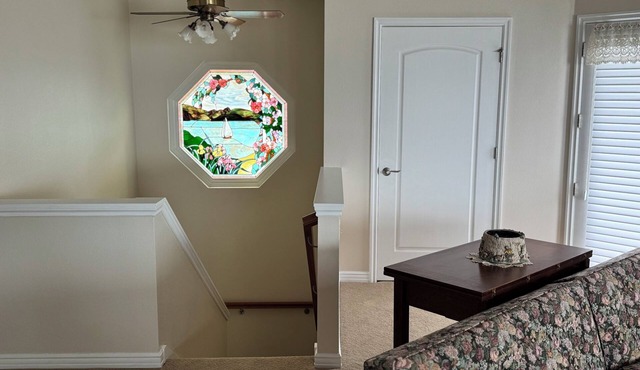 Gorgeous 2-bedroom view apartment in University Place