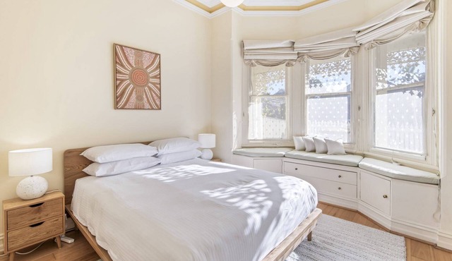 Gorgeous 2-Bed Victorian Home in Artsy