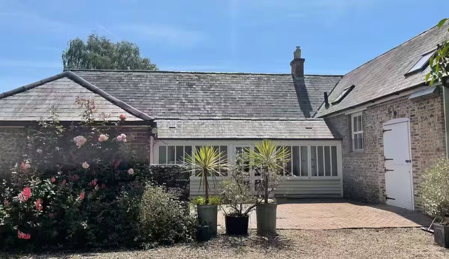 Gorgeous 2-bedroom barn close to Arundel, Goodwood & Coast