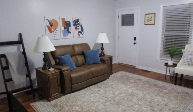 Gorgeous 2-Bedroom house with AC in Harrodsburg