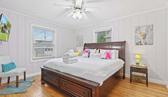 Gorgeous 2- Story home in heart of Broad Ripple