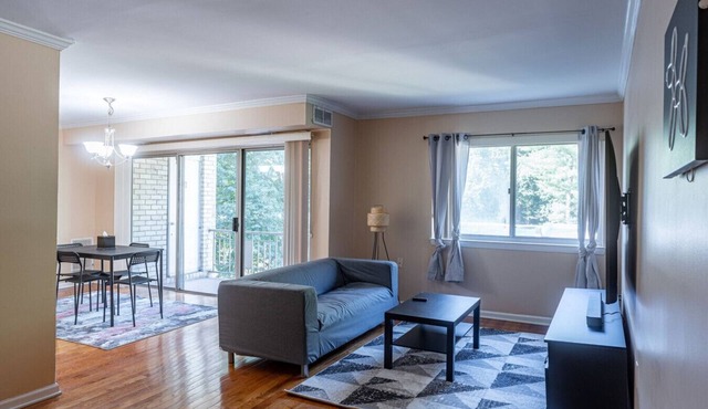 Gorgeous 2B1BA w/Balcony ID114