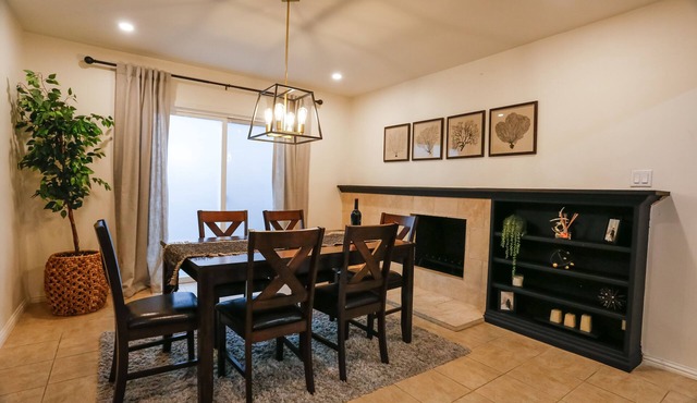 Gorgeous 2BD/2B with amazing outdoor experience