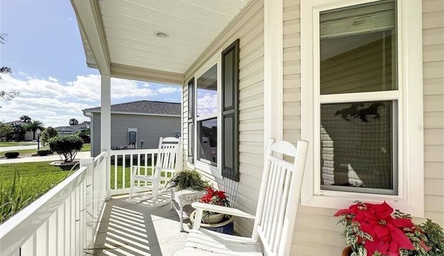 Gorgeous 3 bd-2 bth in Fenney w/4-seat Golf Cart; Near Brownwood, Sawgrass, Golf