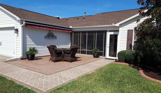 Gorgeous 3 Bdrm, 2 Bath home in the heart of The Villages, Florida!