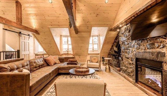 Gorgeous 3 Bedroom 2-floor Old Quebec Townhouse