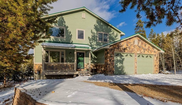 Gorgeous 3-bedroom cabin in Grand Lake perfect for your getaway