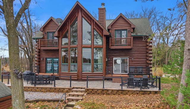 Gorgeous 3-bedroom home on Silver Lake, Wautoma, WI,nSummer, Fall & Holidays