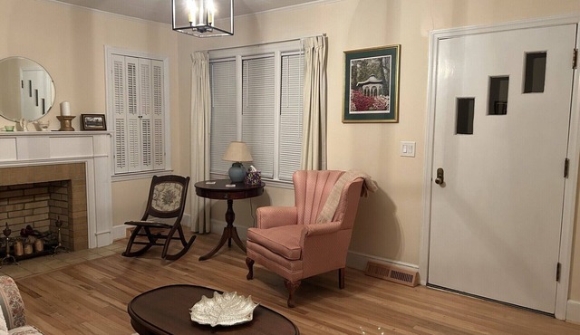 Gorgeous 3-bedroom house in charming Saluda County! Short drive to the Masters!