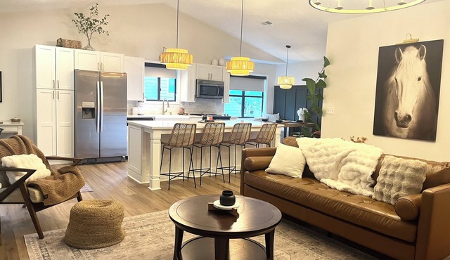 Gorgeous 3-bedroom spacious house in charming Woodstock