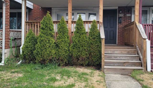 Gorgeous 3-bedroom townhome with AC in friendly Dundalk