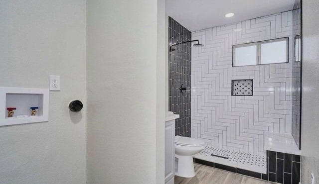 Gorgeous 3-bedroom house with AC in friendly Victorville