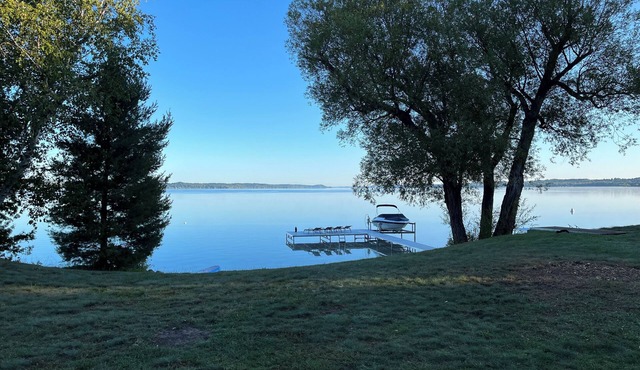 Gorgeous 3 bedroom waterfront home on South Torch Lake