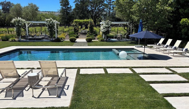 Gorgeous 4 bed/6 bath Sonoma Vacation Estate, 3 miles from the Sonoma Plaza