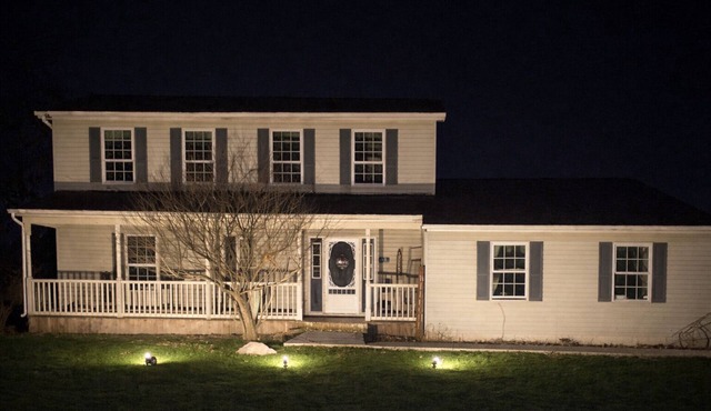 Gorgeous 4-bedroom farmhouse in a quiet country.