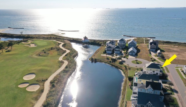 Gorgeous 4BR Home With Panoramic Sunsets & Walking Distance to Private Beach!