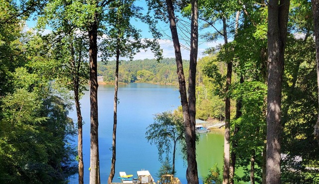 Gorgeous 4BR Lakefront Retreat w/Private Dock, Fireplace & Gourmet Kitchen