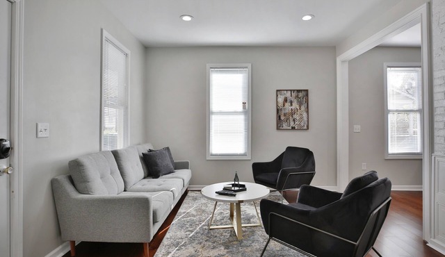 Gorgeous 4brm/3bath home in Old North