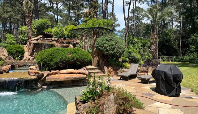 Gorgeous 5-bedroom country house in Cypress, Houston with Outdoor pool and SPA