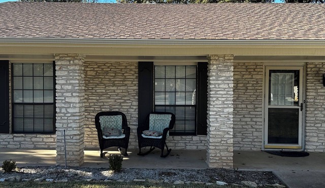 Gorgeous 5-bedroom House in Established Round Rock Neighborhood