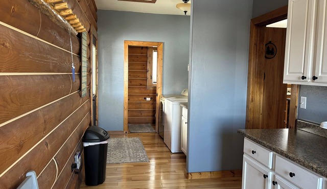 Gorgeous 5-bedroom lodge in Kremmling perfect for your getaway