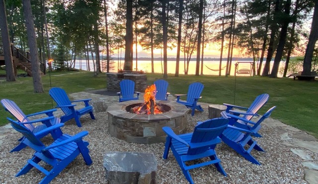 Gorgeous 5 Bedroom Lakefront Property on Eagle Lake-on the Eagle River Chain!