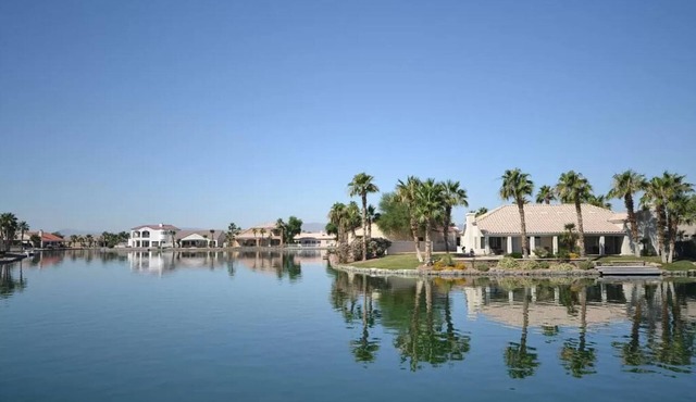 Gorgeous 5-Star Home on the Lake, near Laughlin/Bullhead Casinos & Lake Mohave