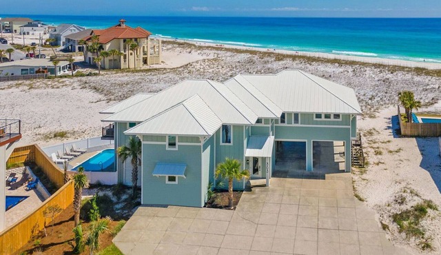 Gorgeous 6 Bedroom, 6.5 Bath Gulf Front Home with Private Pool!