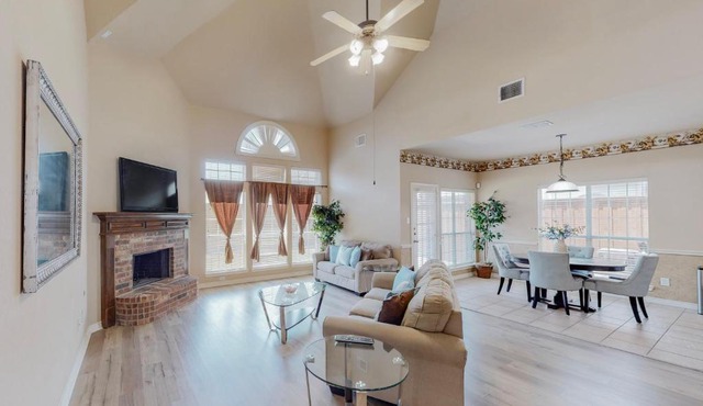 Gorgeous 6 Bedroom Plano Home