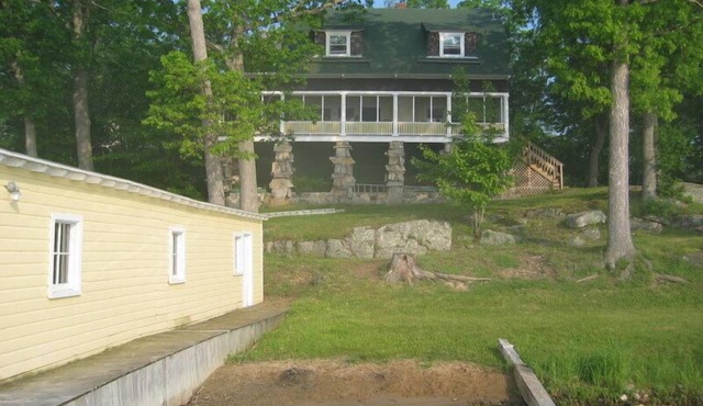 Gorgeous 6 BR House on the Water