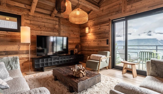 Gorgeous 6-room chalet, jacuzzi and sauna, near slopes in La Plagne Montalbert