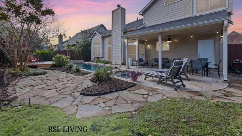 Gorgeous 6BR 3 5 Bth Home with Pool and Game Room