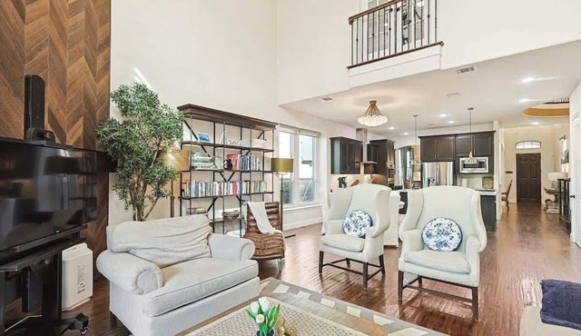 Gorgeous 6BR w/home theater
