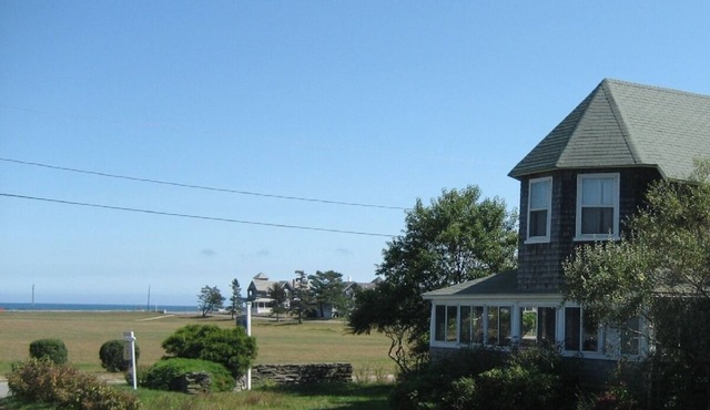 Gorgeous 7BR/6BA Ocean views Walk to Beach & Town - 10% off two week stay!