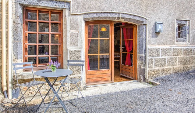 Gorgeous apartment in Saint-Chely-d'Aubrac