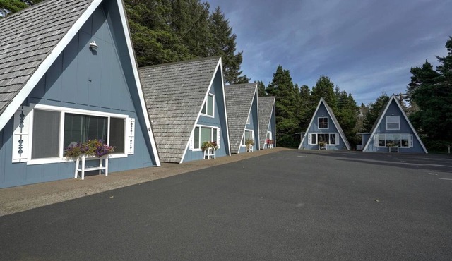 Gorgeous A-Frame by the Beach in Otter Rock, Oregon