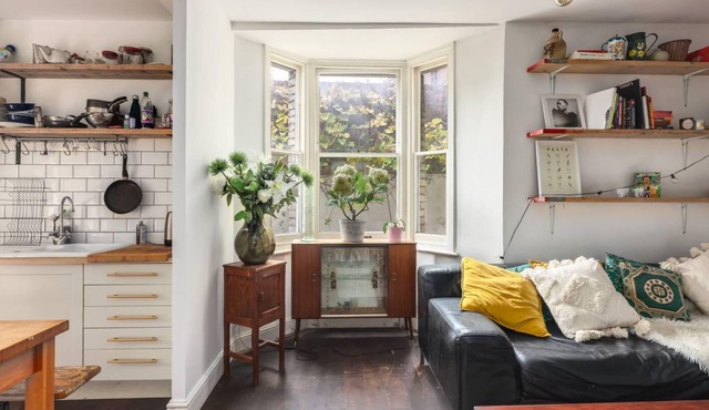 Gorgeous and Vibrant 3 Bedroom Apartment in London