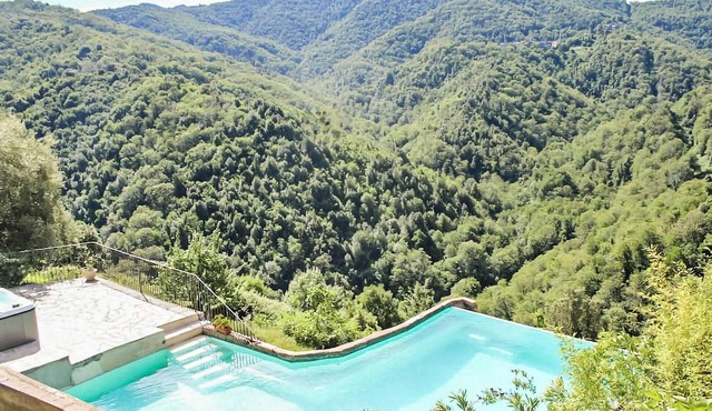 Gorgeous apartment in Carcheto Brustico