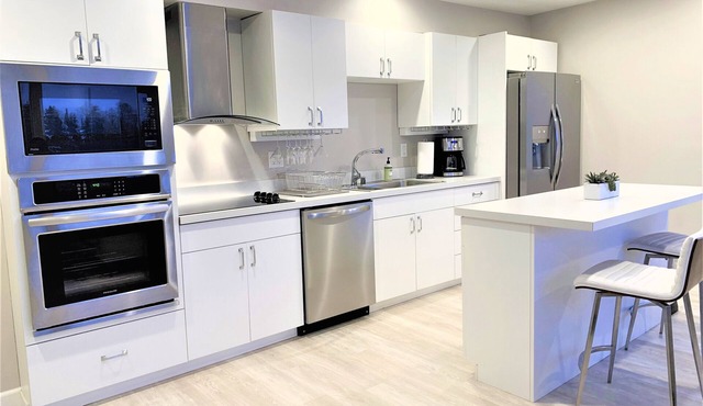 ✴Gorgeous Apartment - Awesome Location✴