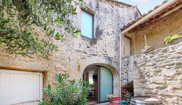 Gorgeous apartment in St Restitut